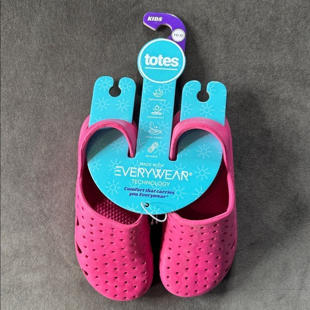 Kids Totes Pink Slip-On Waterproof Shoes Lightweight Size T 11-12 NEW